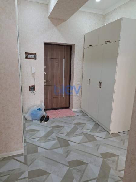 Aylıq Kirayə 2 otaqlı Yeni Tikili bina evi  77m², Bakı