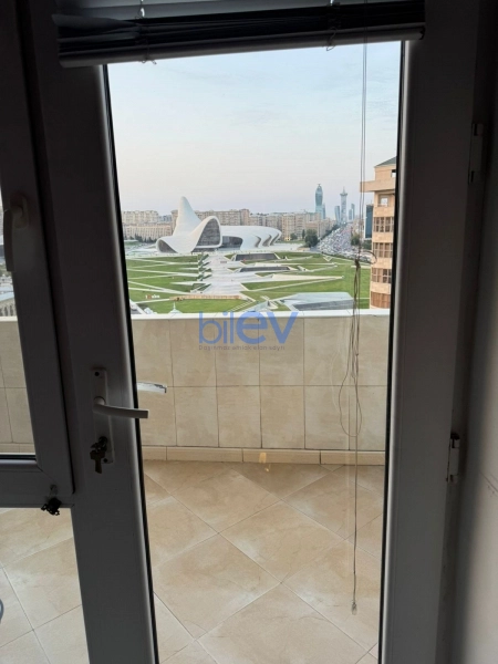 Aylıq Kirayə 2 otaqlı Yeni Tikili bina evi  85m², Bakı