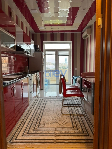 Aylıq Kirayə 2 otaqlı Yeni Tikili bina evi  85m², Bakı