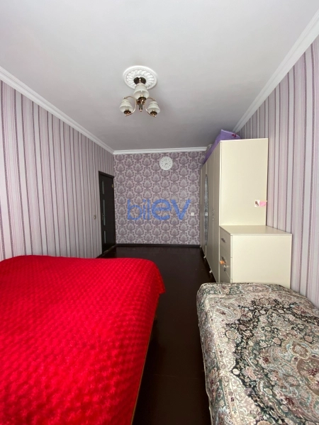 Satış 2 otaqlı Köhnə Tikili bina evi  60m², Bakı