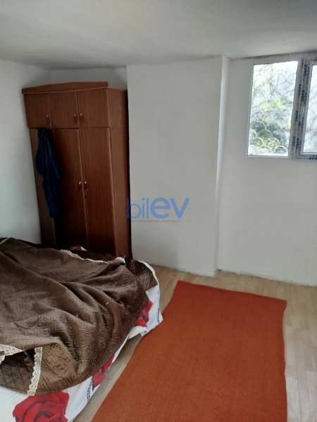 Satış 3 otaqlı Köhnə Tikili bina evi  75m², Bakı