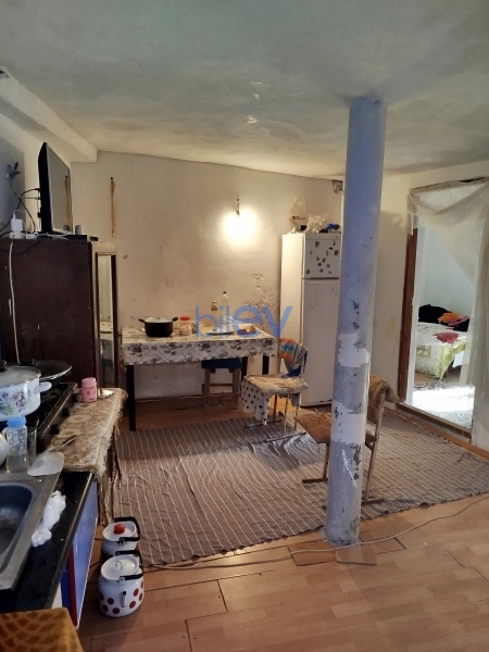 Satış 3 otaqlı Köhnə Tikili bina evi  75m², Bakı