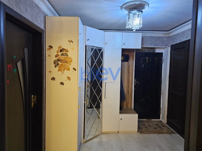 Satış 4 otaqlı Köhnə Tikili bina evi  80m², Bakı