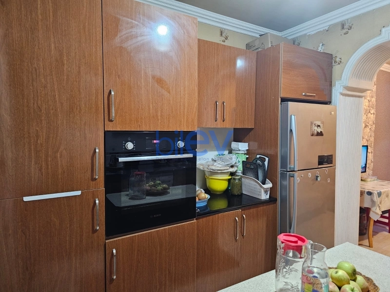 Satış 4 otaqlı Köhnə Tikili bina evi  80m², Bakı