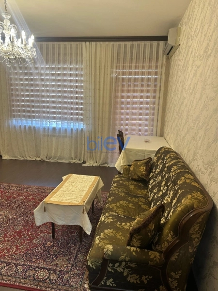 Satış 2 otaqlı Köhnə Tikili bina evi  60m², Bakı