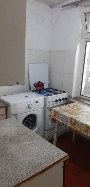 Aylıq Kirayə 2 otaqlı Köhnə Tikili bina evi  60m², Bakı