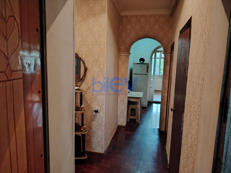 Satış 3 otaqlı Köhnə Tikili bina evi  78m², Sumqayıt