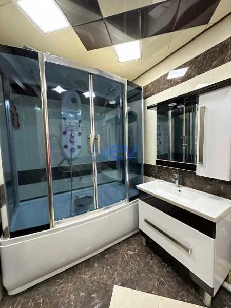 Aylıq Kirayə 3 otaqlı Yeni Tikili bina evi  110m², Bakı