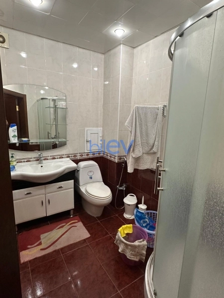 Aylıq Kirayə 2 otaqlı Yeni Tikili bina evi  90m², Bakı