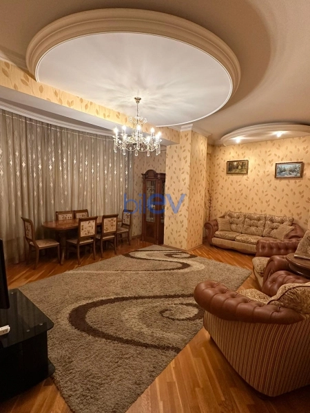 Aylıq Kirayə 2 otaqlı Yeni Tikili bina evi  90m², Bakı