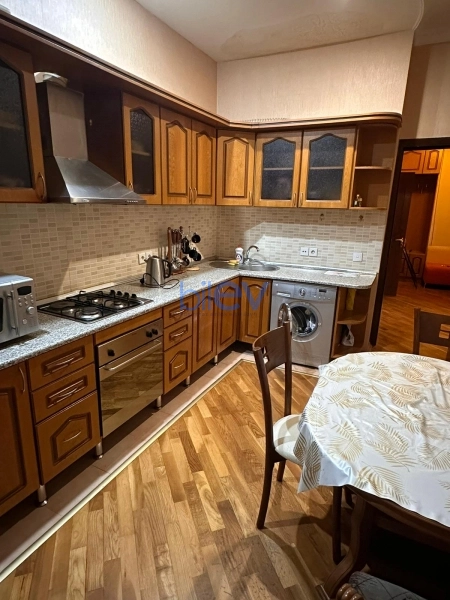 Aylıq Kirayə 2 otaqlı Yeni Tikili bina evi  90m², Bakı