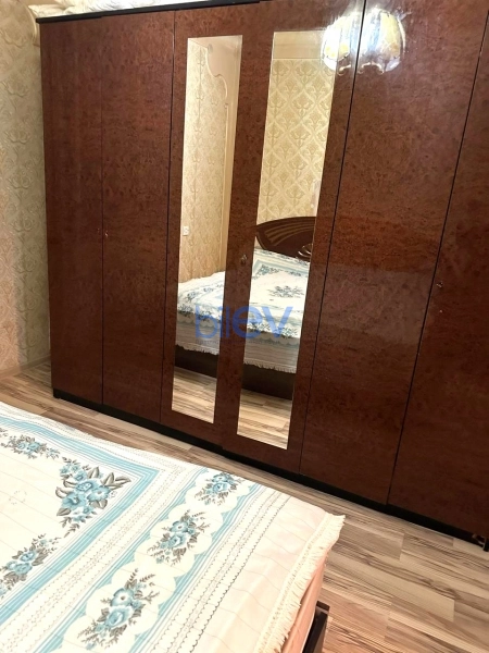 Aylıq Kirayə 2 otaqlı Köhnə Tikili bina evi  55m², Bakı