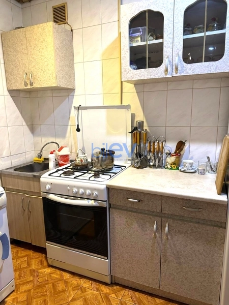 Aylıq Kirayə 2 otaqlı Köhnə Tikili bina evi  55m², Bakı