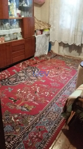 Satış 4 otaqlı Köhnə Tikili bina evi  4m², Bakı