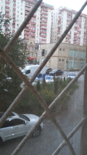 Satış 4 otaqlı Köhnə Tikili bina evi  4m², Bakı