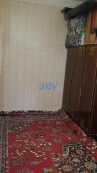 Satış 4 otaqlı Köhnə Tikili bina evi  4m², Bakı