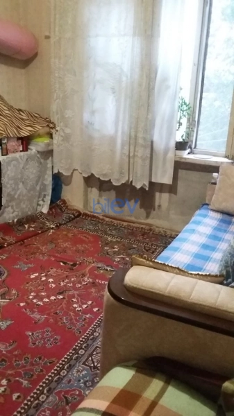 Satış 4 otaqlı Köhnə Tikili bina evi  4m², Bakı