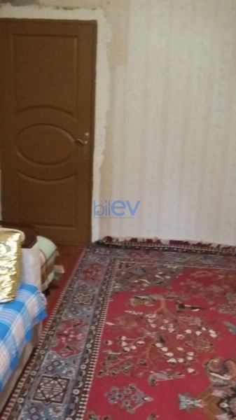 Satış 4 otaqlı Köhnə Tikili bina evi  4m², Bakı
