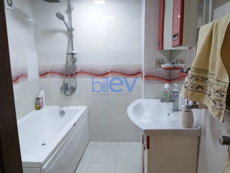 Aylıq Kirayə 4 otaqlı Yeni Tikili bina evi  75m², Bakı