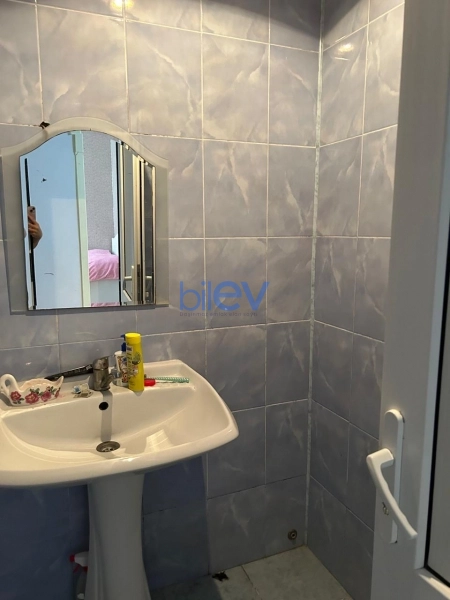 Aylıq Kirayə 4 otaqlı Köhnə Tikili bina evi  75m², Bakı
