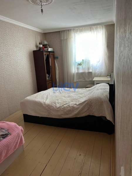 Aylıq Kirayə 4 otaqlı Köhnə Tikili bina evi  75m², Bakı