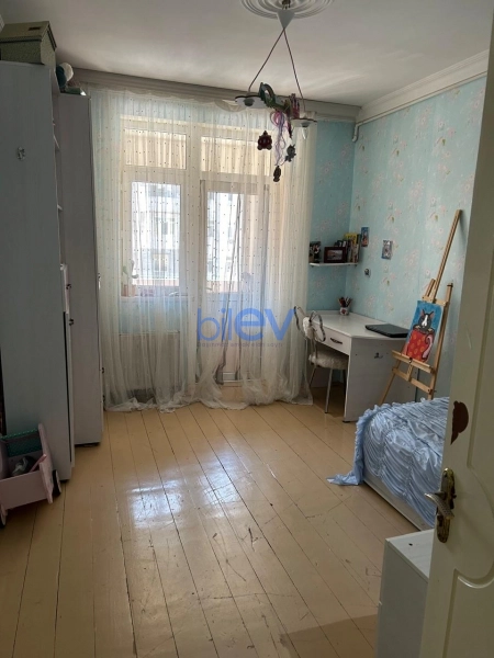 Aylıq Kirayə 4 otaqlı Köhnə Tikili bina evi  75m², Bakı