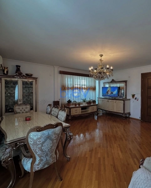 Satış 3 otaqlı Yeni Tikili bina evi  140m², Bakı