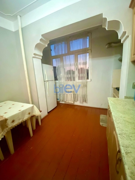 Aylıq Kirayə 3 otaqlı Köhnə Tikili bina evi  85m², Bakı