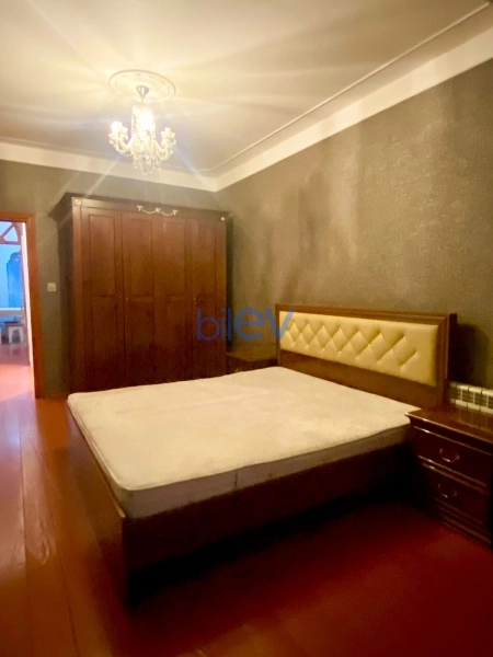 Aylıq Kirayə 3 otaqlı Köhnə Tikili bina evi  85m², Bakı