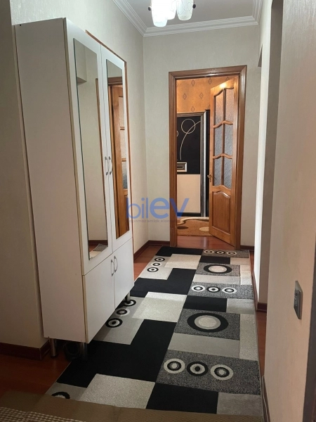 Aylıq Kirayə 3 otaqlı Köhnə Tikili bina evi  70m², Bakı