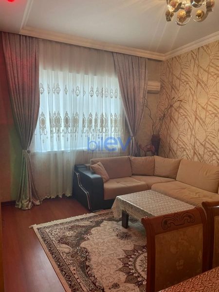 Aylıq Kirayə 3 otaqlı Köhnə Tikili bina evi  70m², Bakı