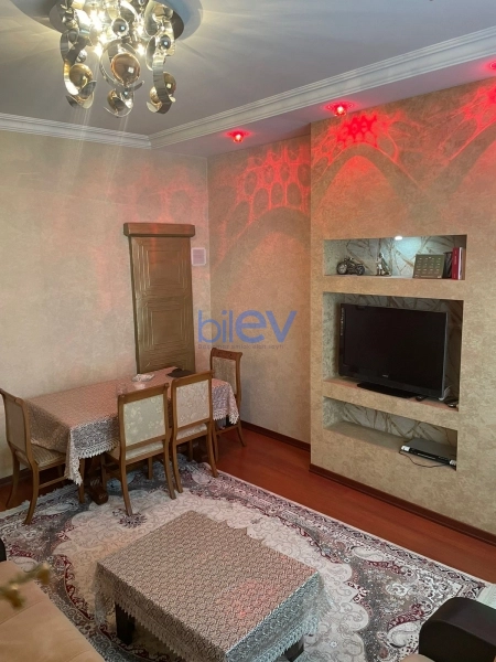 Aylıq Kirayə 3 otaqlı Köhnə Tikili bina evi  70m², Bakı