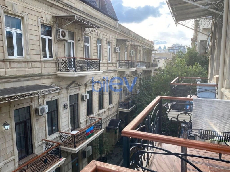 Aylıq Kirayə 2 otaqlı Köhnə Tikili bina evi  60m², Bakı