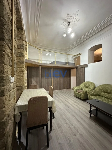 Aylıq Kirayə 2 otaqlı Köhnə Tikili bina evi  60m², Bakı