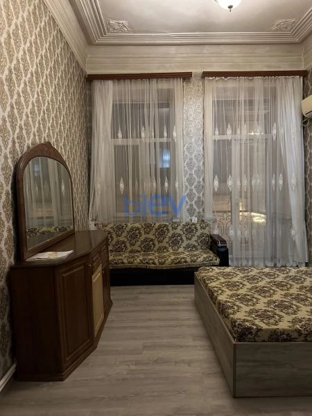 Aylıq Kirayə 2 otaqlı Köhnə Tikili bina evi  60m², Bakı