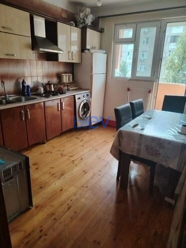 Aylıq Kirayə 2 otaqlı Köhnə Tikili bina evi  60m², Bakı