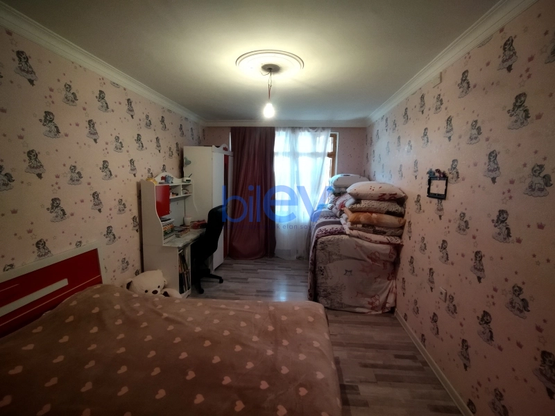 Satış 3 otaqlı Köhnə Tikili bina evi  100m², Xırdalan