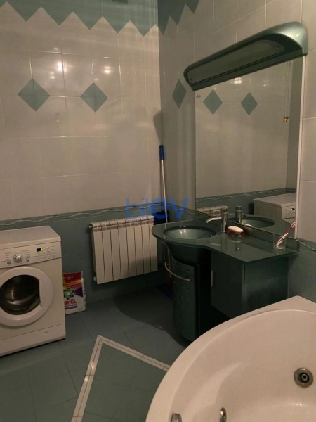 Aylıq Kirayə 3 otaqlı Yeni Tikili bina evi  100m², Bakı