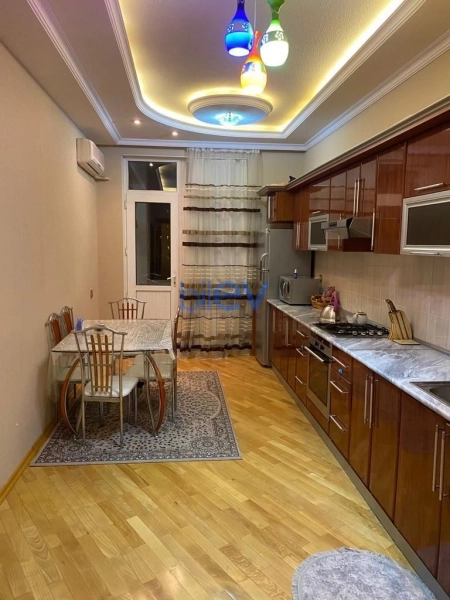 Aylıq Kirayə 3 otaqlı Yeni Tikili bina evi  100m², Bakı