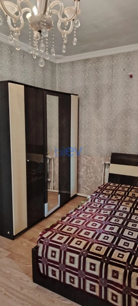Aylıq Kirayə 2 otaqlı Köhnə Tikili bina evi  65m², Bakı