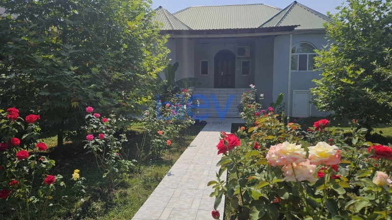 Günlük Kirayə 3 otaqlı Həyət evi  120m², Qəbələ