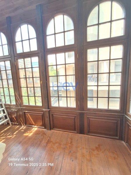 Aylıq Kirayə 4 otaqlı Köhnə Tikili bina evi  125m², Bakı