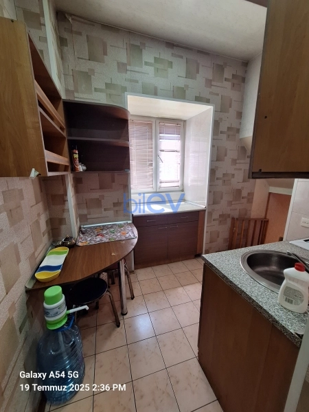 Aylıq Kirayə 4 otaqlı Köhnə Tikili bina evi  125m², Bakı