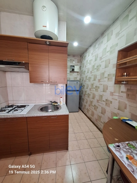 Aylıq Kirayə 4 otaqlı Köhnə Tikili bina evi  125m², Bakı