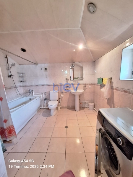 Aylıq Kirayə 4 otaqlı Köhnə Tikili bina evi  125m², Bakı