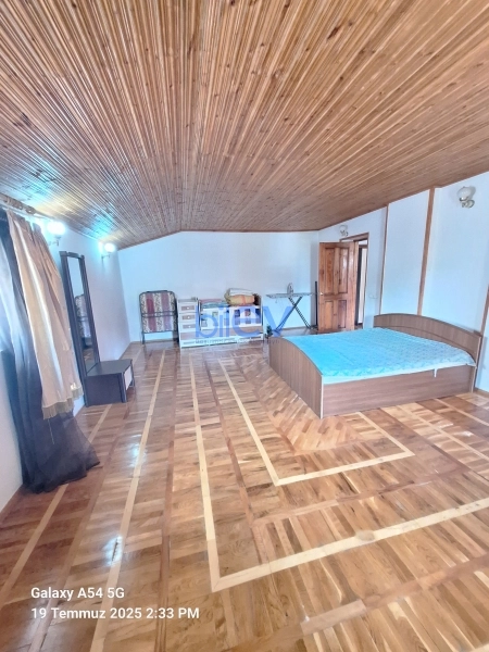 Aylıq Kirayə 4 otaqlı Köhnə Tikili bina evi  125m², Bakı