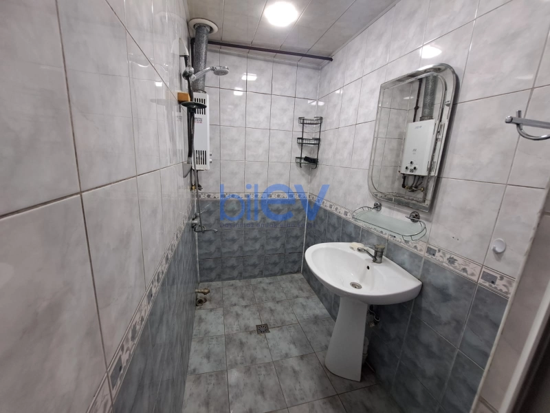 Aylıq Kirayə 2 otaqlı Köhnə Tikili bina evi  70m², Bakı