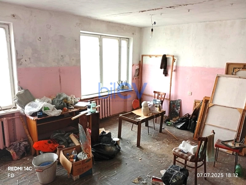 Satış 1 otaqlı Köhnə Tikili bina evi  35m², Bakı