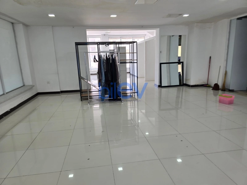 Aylıq Kirayə 1 otaqlı Obyekt  110m², Bakı