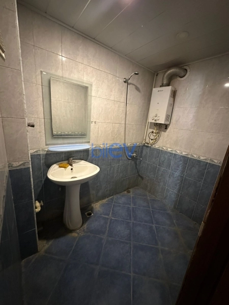 Aylıq Kirayə 3 otaqlı Köhnə Tikili bina evi  65m², Bakı